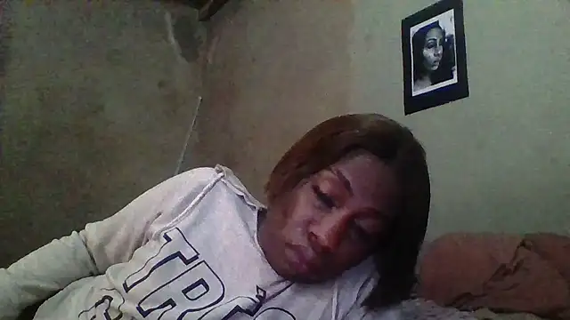 Moorella1 online show from October 6, 2025, 5:38 am