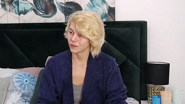 tanyagrey online show from February 12, 2026, 6:41 am