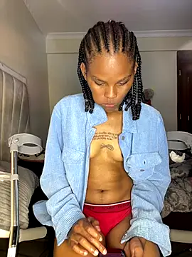 monic421 online show from November 12, 2025, 6:41 pm