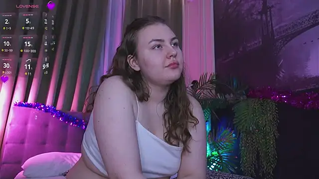 Mia  Peach online show from December 23, 2024, 4:44 am