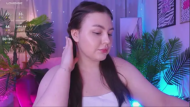 Mia  Peach online show from March 6, 2025, 9:09 pm