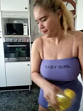 lamorbosa37 online show from December 10, 2024, 11:54 am