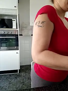 lamorbosa37 online show from December 18, 2024, 12:29 pm