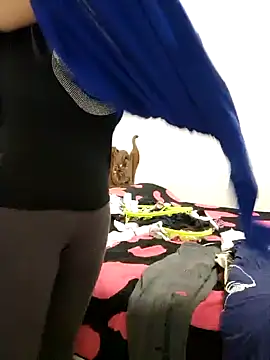 lamorbosa37 online show from December 23, 2024, 6:05 pm