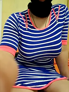 lamorbosa37 online show from January 19, 2025, 2:17 pm