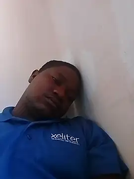 Algenis1232 online show from November 8, 2025, 5:45 pm