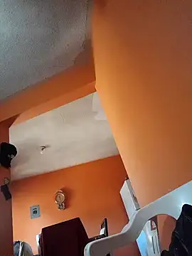 miicheele32 online show from January 14, 2025, 6:28 pm