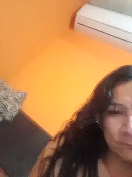 miicheele32 online show from January 23, 2025, 5:42 pm