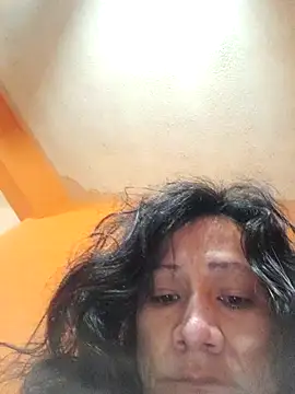 miicheele32 online show from March 13, 2025, 6:23 pm