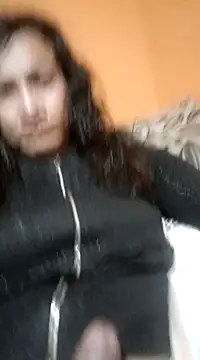 miicheele32 online show from March 14, 2025, 8:32 am