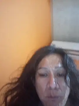 miicheele32 online show from October 28, 2025, 3:21 am