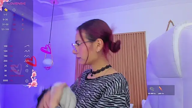 sophiecherry  online show from March 1, 2025, 4:58 am