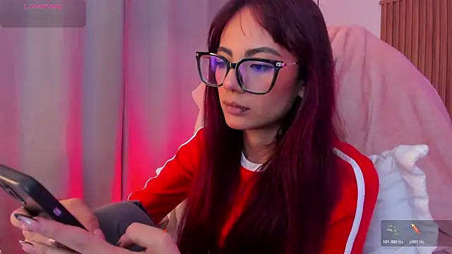 sophiecherry  online show from November 7, 2025, 10:10 pm