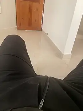 Juanes432 online show from April 22, 2026, 1:45 pm