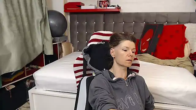 kellyterapy online show from May 15, 2026, 11:34 pm