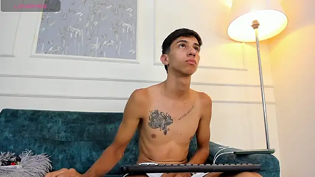 Lucian Davi online show from September 23, 2025, 3:53 am