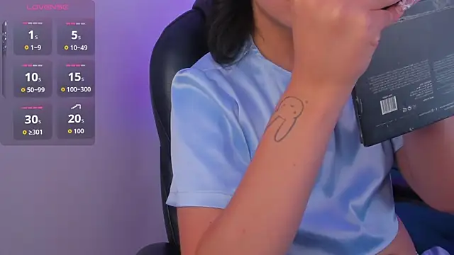 Snapshot of miah_connor chatting on October 19, 2025, 7:47 pm miah connor online show from October 19, 2025, 7:47 pm