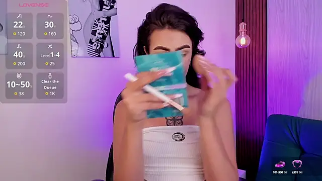 Snapshot of miah_connor chatting on October 23, 2025, 8:40 pm miah connor online show from October 23, 2025, 8:40 pm