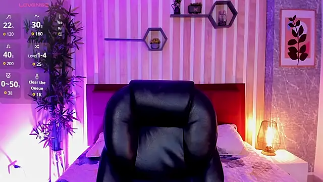 Snapshot of miah_connor chatting on November 15, 2025, 7:43 pm miah connor online show from November 15, 2025, 7:43 pm