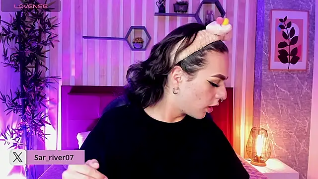 Snapshot of miah_connor chatting on November 23, 2025, 7:46 pm miah connor online show from November 23, 2025, 7:46 pm