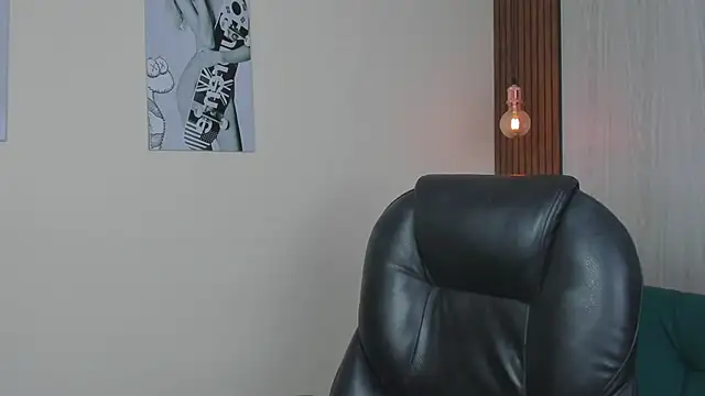 Snapshot of miah_connor chatting on November 28, 2025, 7:38 pm miah connor online show from November 28, 2025, 7:38 pm