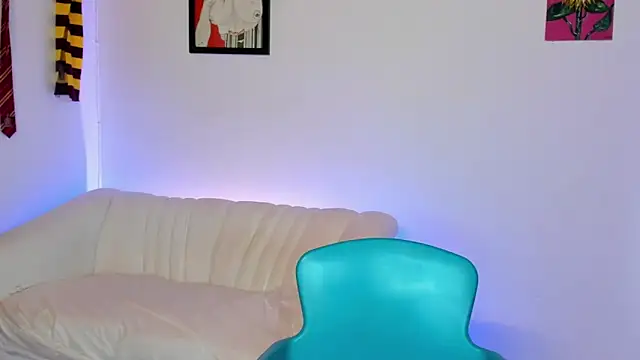 Snapshot of LiahDiaz chatting on November 30, 2025, 7:40 pm LiahDiaz online show from November 30, 2025, 7:40 pm