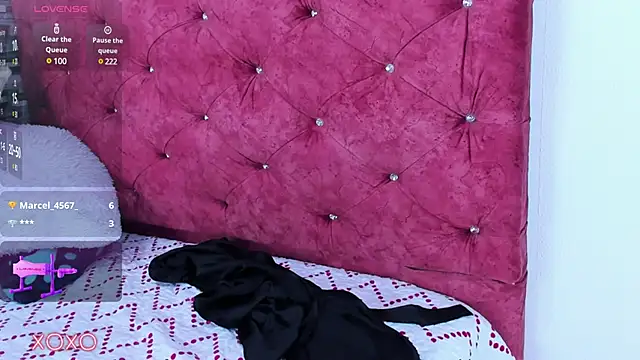 skyhotgirll online show from February 19, 2025, 9:25 pm