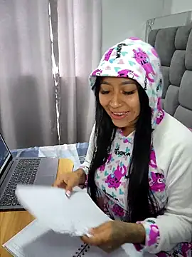 luisa16xxx online show from February 1, 2026, 7:23 pm