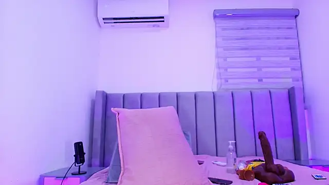 Snapshot of Brandhy_v chatting on February 7, 2026, 11:58 am Brandhy v online show from February 7, 2026, 11:58 am