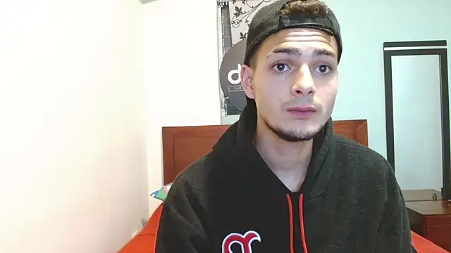 Jeffstyle18 online show from September 30, 2025, 11:32 pm