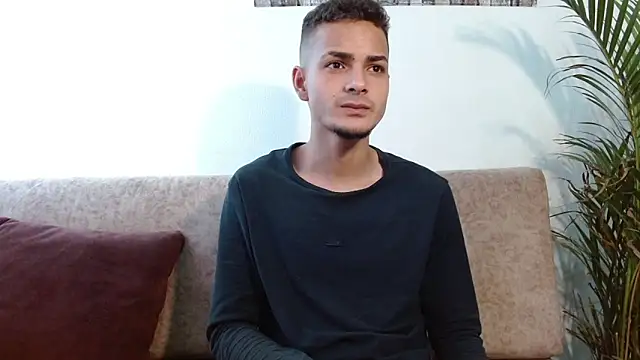 Jeffstyle18 online show from October 27, 2025, 2:43 pm