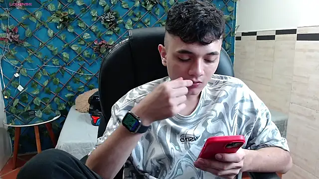 Waturox online show from October 22, 2025, 7:24 pm