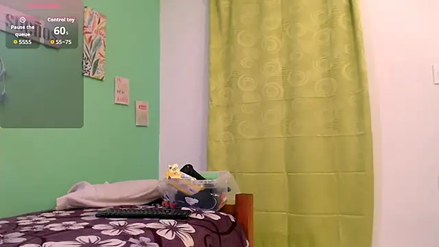 Snapshot of alisontitsmilk19 chatting on November 10, 2025, 12:42 am alisontitsmilk19 online show from November 10, 2025, 12:42 am