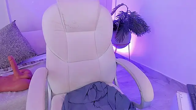 Mariapettit online show from March 3, 2025, 12:37 pm