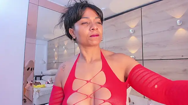 martina touss online show from November 1, 2025, 11:56 am