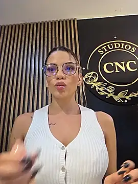 Ameliadickens online show from July 31, 2026, 8:19 pm