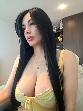  monicab online show from April 17, 2026, 3:09 am