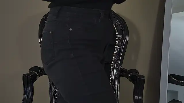 AliceMunro online show from February 21, 2026, 8:32 pm