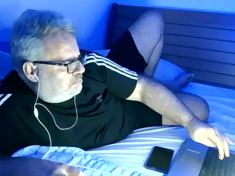 DockTVXXX online show from October 25, 2025, 3:36 am