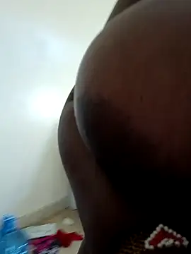 Snapshot of suckmyboobs12_ chatting on December 31, 2024, 8:15 am suckmyboobs12 online show from December 31, 2024, 8:15 am