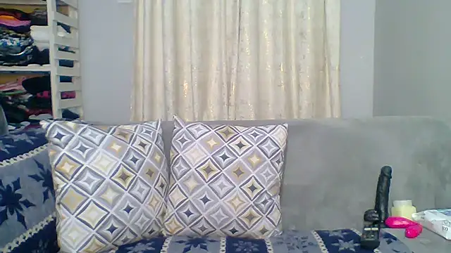 Petite 254 online show from January 6, 2026, 12:14 am