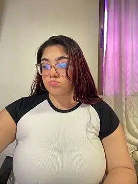 KathyGonzalez online show from September 29, 2025, 4:34 pm