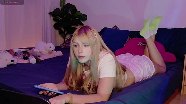 AlinaCarter online show from May 12, 2026, 1:14 am