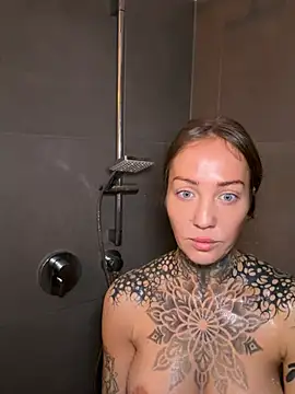 ElenaHaze online show from April 12, 2026, 6:40 am