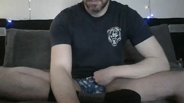 Snapshot of Fit4fun24 chatting on February 13, 2025, 11:37 pm Fit4fun24 online show from February 13, 2025, 11:37 pm