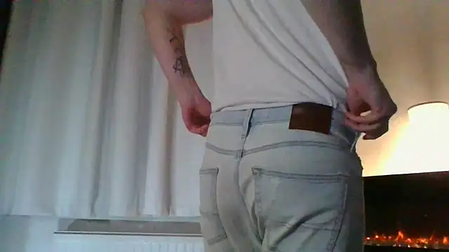 Snapshot of Fit4fun24 chatting on November 10, 2025, 10:53 pm Fit4fun24 online show from November 10, 2025, 10:53 pm