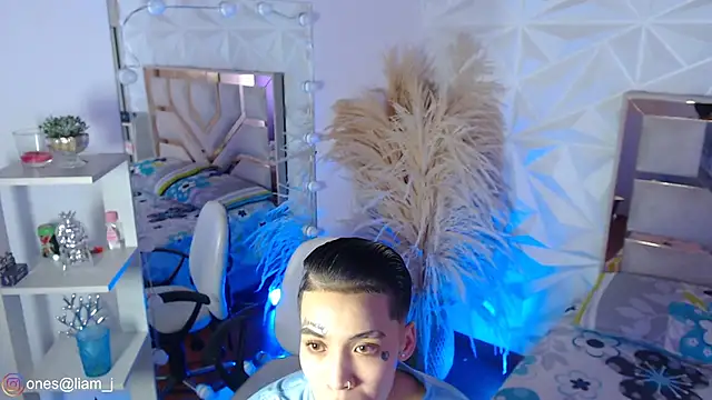 Jonesliam23 online show from March 21, 2026, 7:28 pm