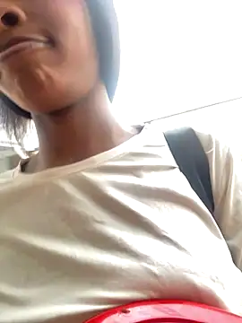 Snapshot of adaraSmiith chatting on December 4, 2024, 7:34 pm adaraSmiith online show from December 4, 2024, 7:34 pm