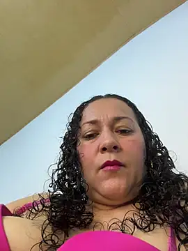 luisa curli online show from January 9, 2026, 2:14 am