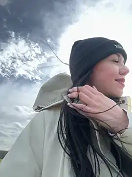 Vanesskaa online show from March 24, 2026, 1:38 pm